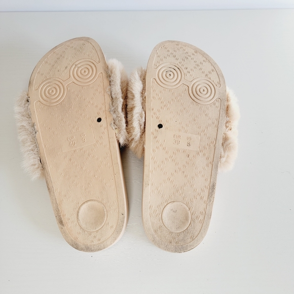 Pure Barre Fuzzy Fur Champagne Blush Slide Sandal Sz 8/9 (Mismatch) - Picture 12 of 13